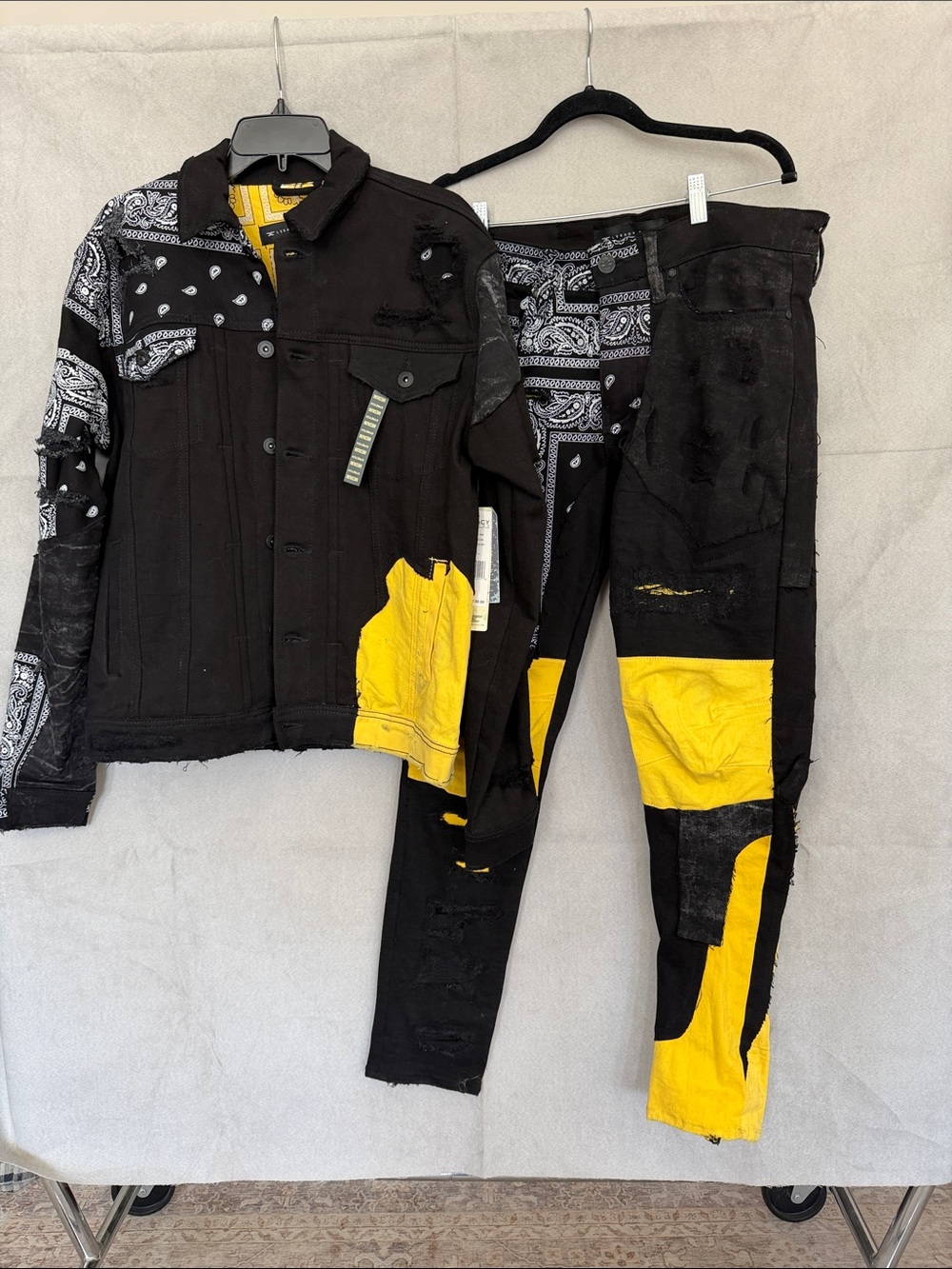 ☄️NWT Jordan Craig Black & Yellow Distressed Bandana Patchwork Jeans SET